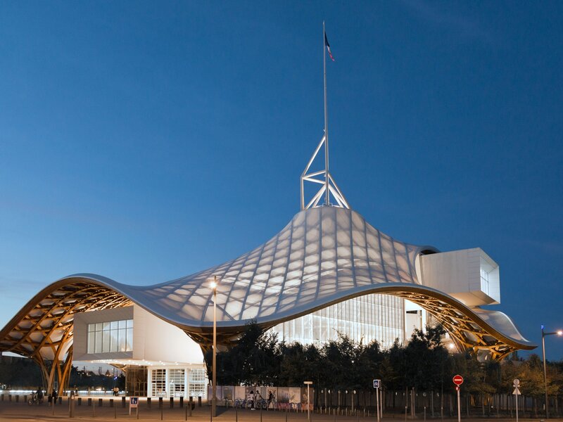 Centre Pompidou-Metz, conçu par Shigeru Ban (2010)